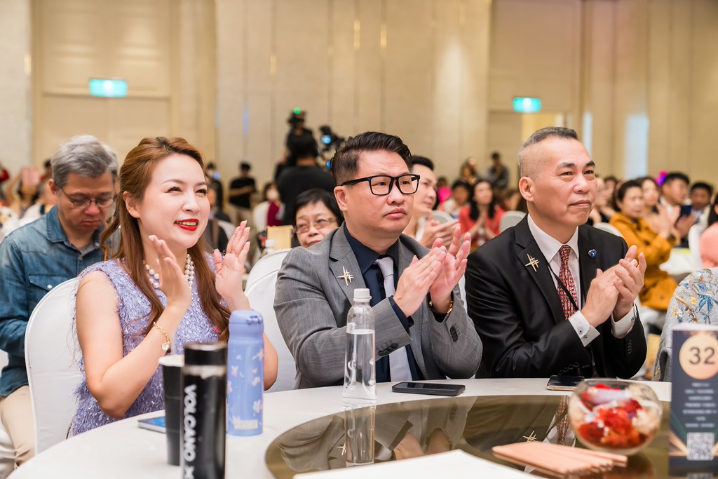 [活動攝影]2025綠洲永續啟動大會-最專業的團隊完成每場完美活動攝影，拍的不只好更要快! #即拍即印