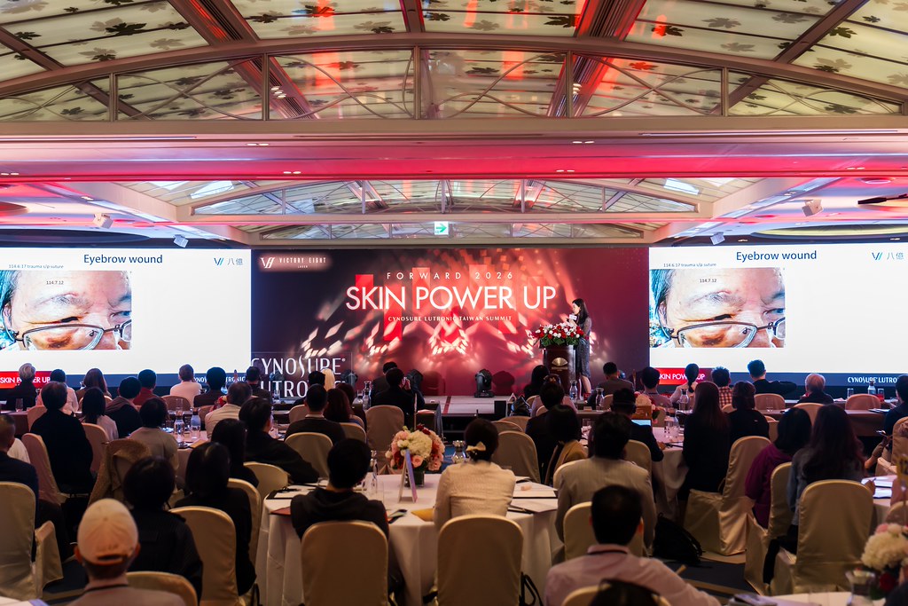 [活動攝影]八億Skin Power Up 上市發表會-最專業的團隊完成每場完美活動攝影，拍的不只好更要快! #活動拍立得