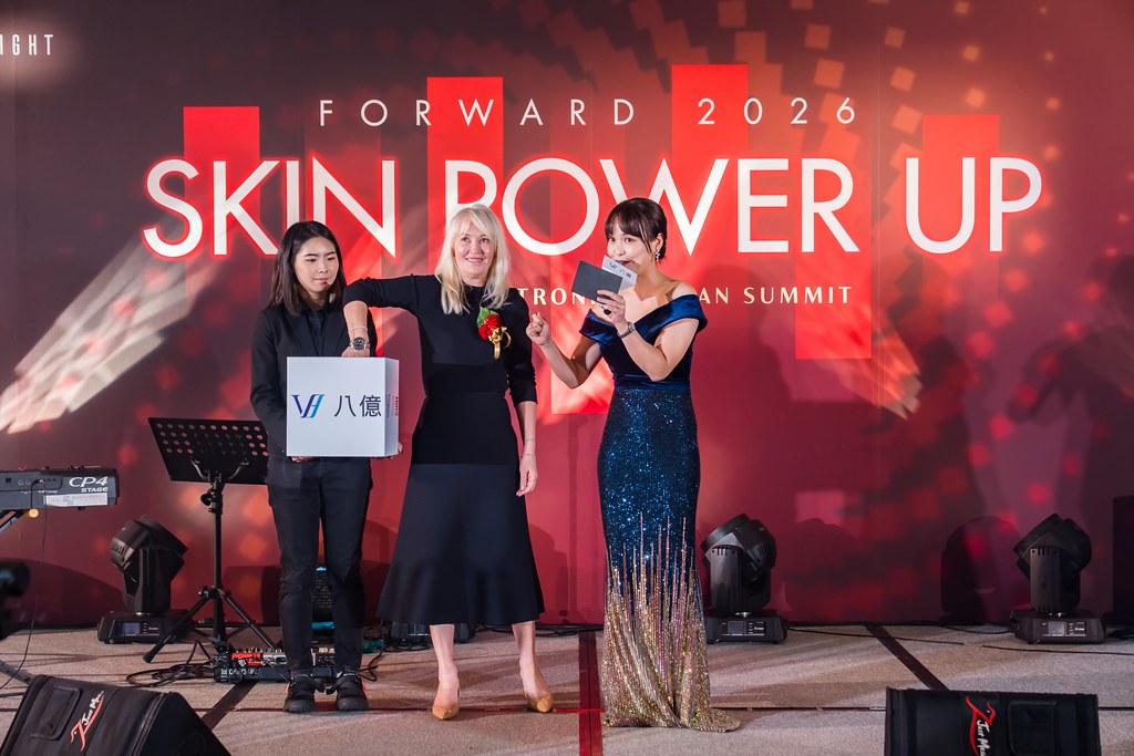 [活動攝影]八億Skin Power Up 上市發表會-最專業的團隊完成每場完美活動攝影，拍的不只好更要快! #活動拍立得
