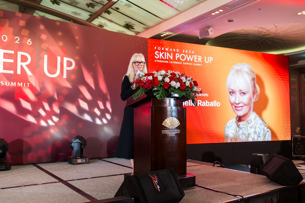 [活動攝影]八億Skin Power Up 上市發表會-最專業的團隊完成每場完美活動攝影，拍的不只好更要快! #即拍即印