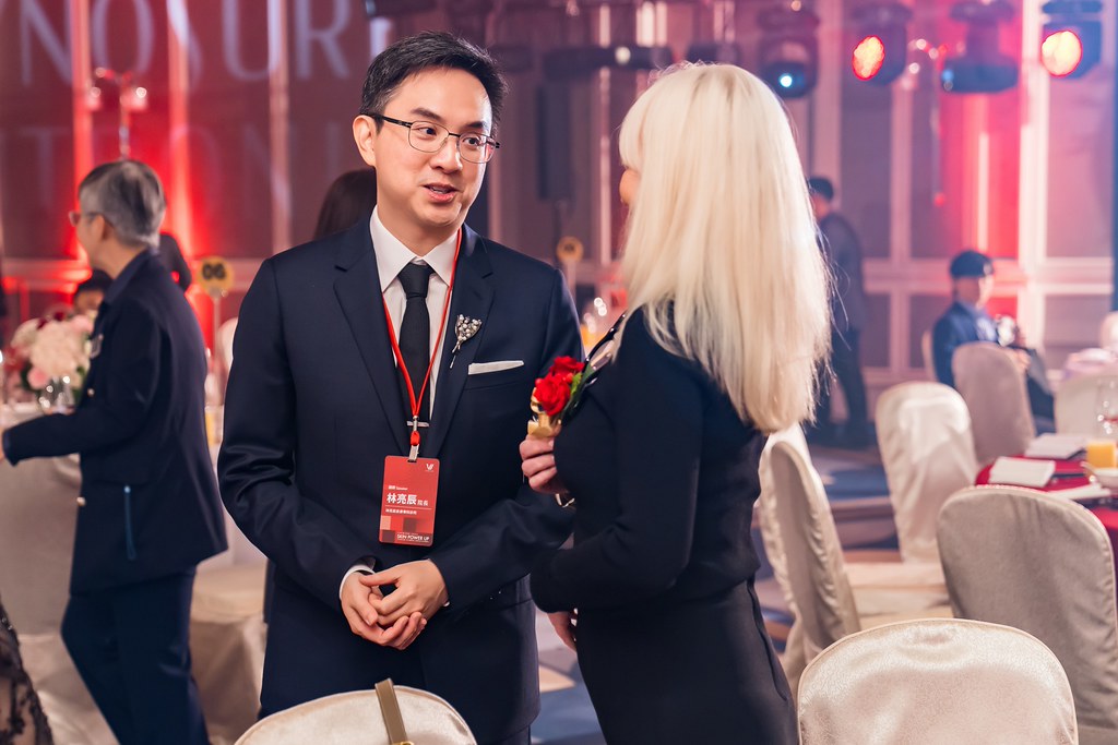 [活動攝影]八億Skin Power Up 上市發表會-最專業的團隊完成每場完美活動攝影，拍的不只好更要快! #尾牙攝影