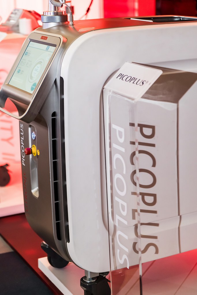 [活動攝影]八億Skin Power Up 上市發表會-最專業的團隊完成每場完美活動攝影，拍的不只好更要快! #活動拍立得