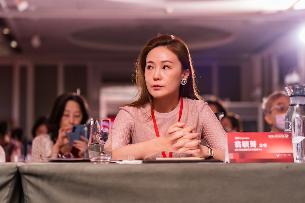 [活動攝影]八億Skin Power Up 上市發表會-最專業的團隊完成每場完美活動攝影，拍的不只好更要快! #即拍即印