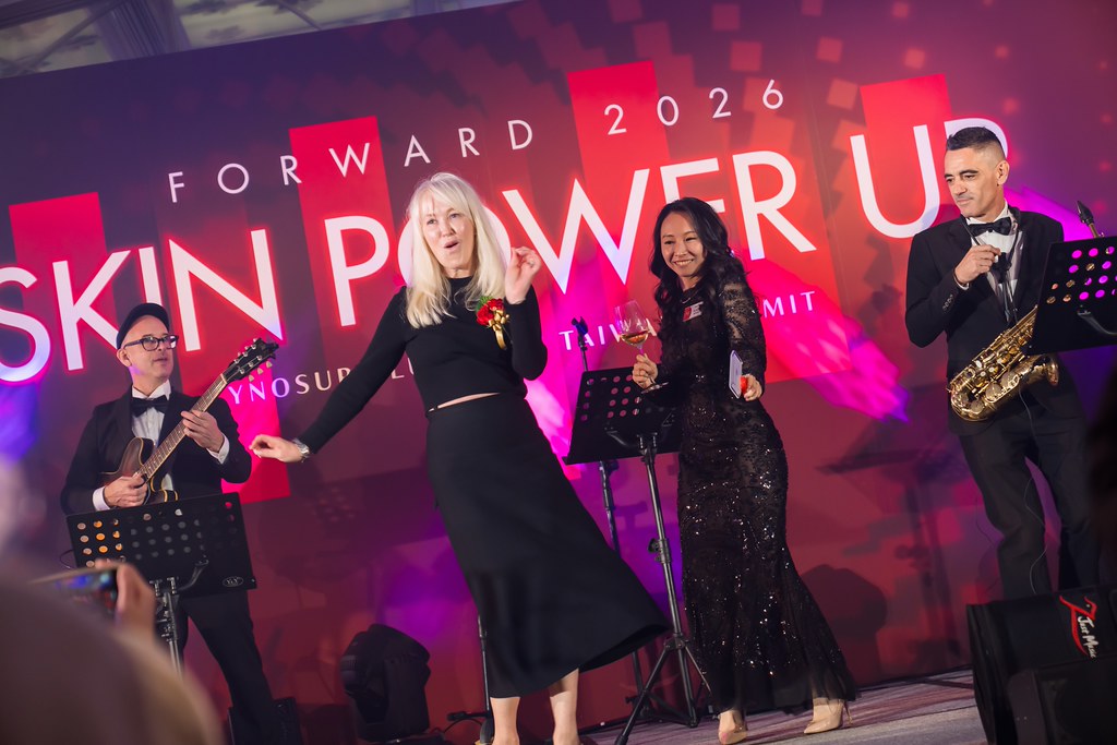 [活動攝影]八億Skin Power Up 上市發表會-最專業的團隊完成每場完美活動攝影，拍的不只好更要快! #即拍即印