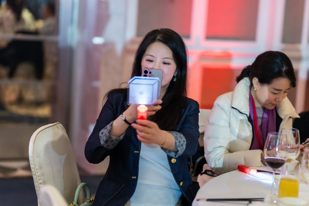 [活動攝影]八億Skin Power Up 上市發表會-最專業的團隊完成每場完美活動攝影，拍的不只好更要快! #即時攝影