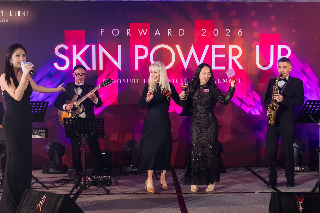 [活動攝影]八億Skin Power Up 上市發表會-最專業的團隊完成每場完美活動攝影，拍的不只好更要快! #活動拍立得