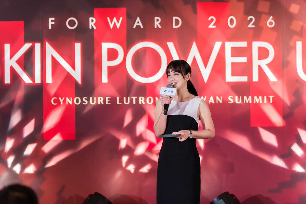 [活動攝影]八億Skin Power Up 上市發表會-最專業的團隊完成每場完美活動攝影，拍的不只好更要快! #即拍即印