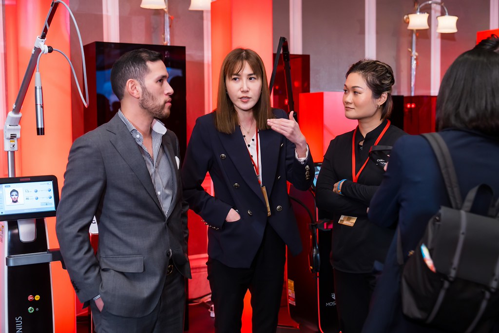 [活動攝影]八億Skin Power Up 上市發表會-最專業的團隊完成每場完美活動攝影，拍的不只好更要快! #活動拍立得