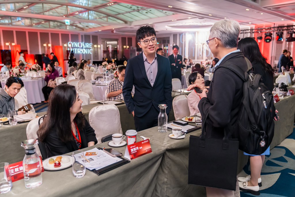 [活動攝影]八億Skin Power Up 上市發表會-最專業的團隊完成每場完美活動攝影，拍的不只好更要快! #即時攝影