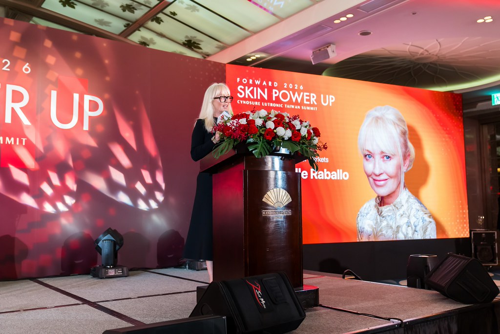 [活動攝影]八億Skin Power Up 上市發表會-最專業的團隊完成每場完美活動攝影，拍的不只好更要快! #即時攝影