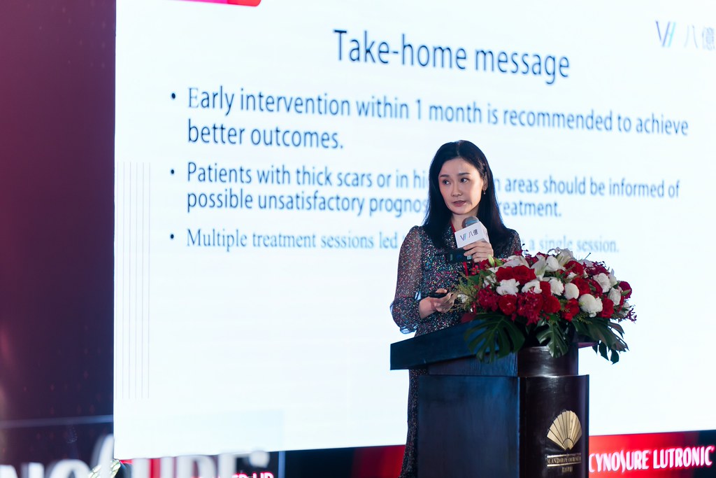 [活動攝影]八億Skin Power Up 上市發表會-最專業的團隊完成每場完美活動攝影，拍的不只好更要快! #活動拍立得