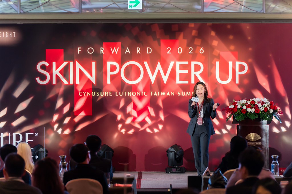 [活動攝影]八億Skin Power Up 上市發表會-最專業的團隊完成每場完美活動攝影，拍的不只好更要快! #活動拍立得