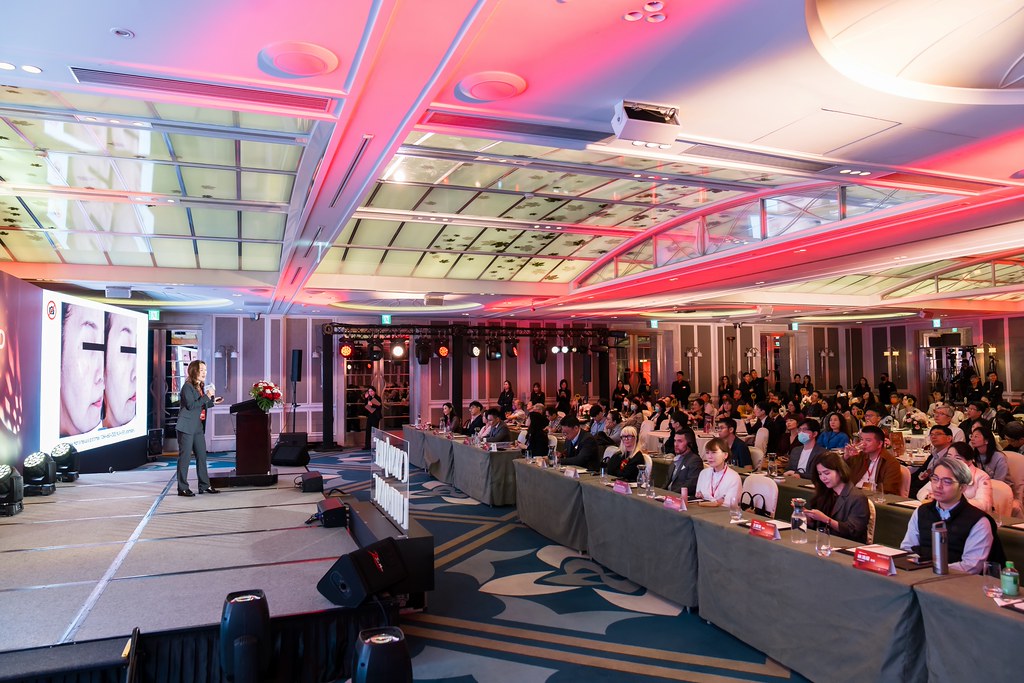 [活動攝影]八億Skin Power Up 上市發表會-最專業的團隊完成每場完美活動攝影，拍的不只好更要快! #即拍即印