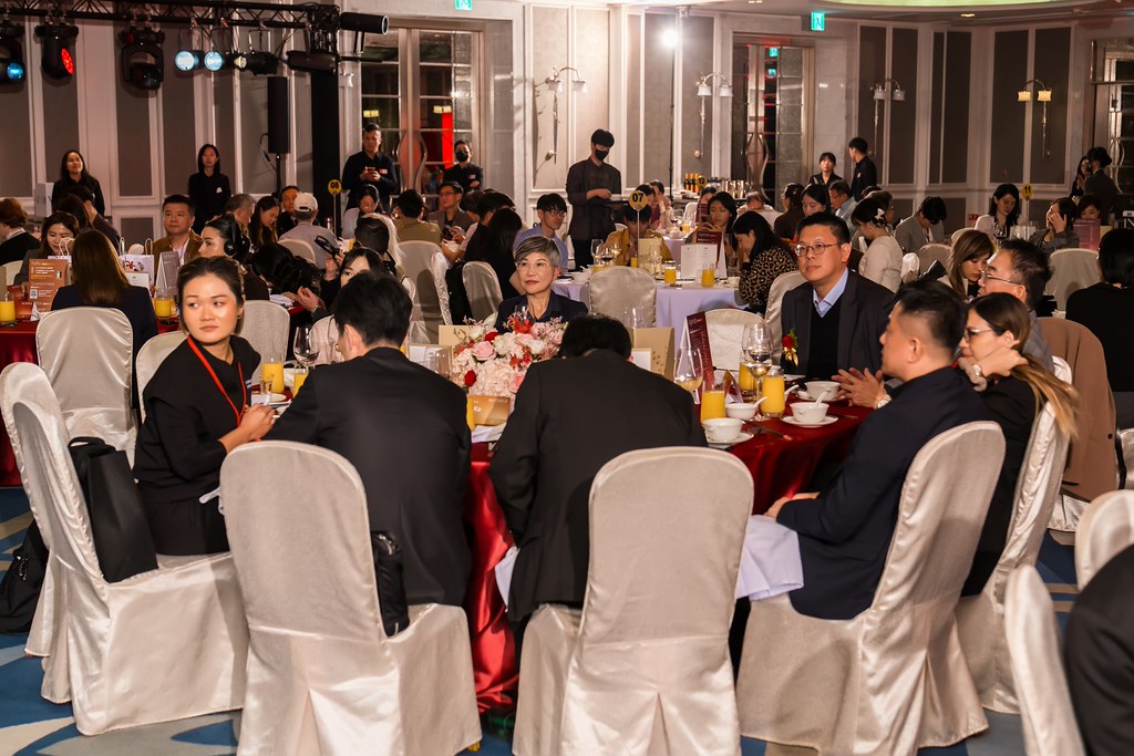 [活動攝影]八億Skin Power Up 上市發表會-最專業的團隊完成每場完美活動攝影，拍的不只好更要快! #活動拍攝