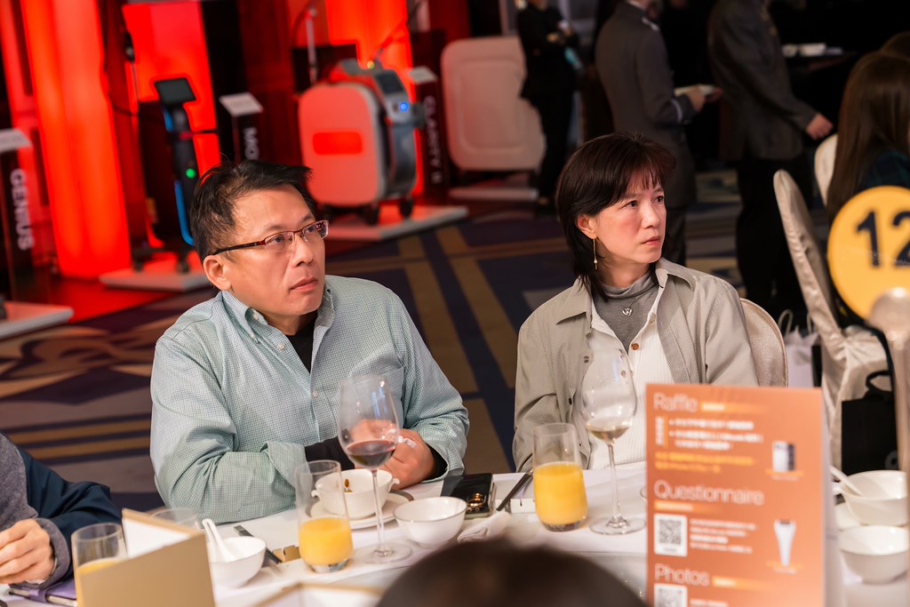 [活動攝影]八億Skin Power Up 上市發表會-最專業的團隊完成每場完美活動攝影，拍的不只好更要快! #活動拍立得