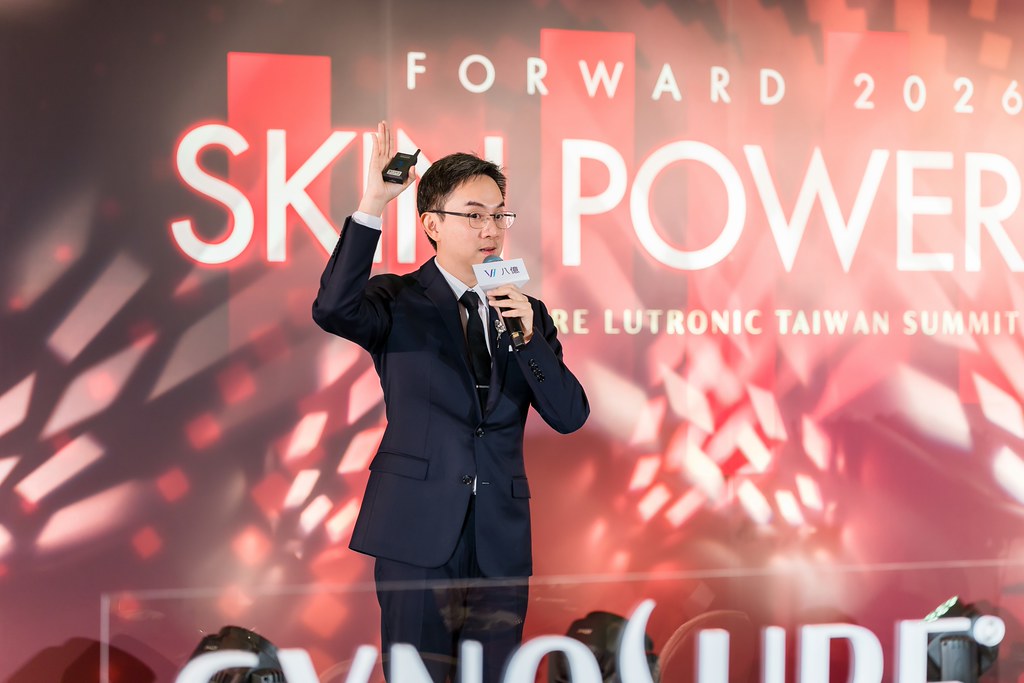 [活動攝影]八億Skin Power Up 上市發表會-最專業的團隊完成每場完美活動攝影，拍的不只好更要快! #活動拍立得