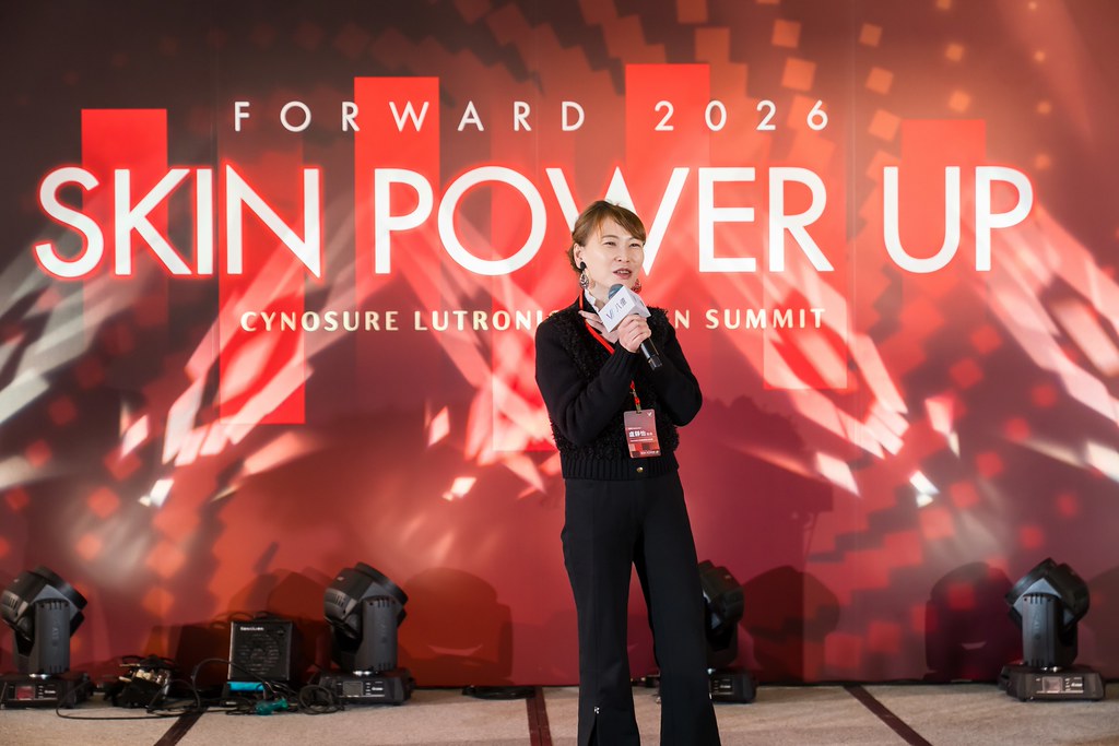 [活動攝影]八億Skin Power Up 上市發表會-最專業的團隊完成每場完美活動攝影，拍的不只好更要快! #尾牙攝影