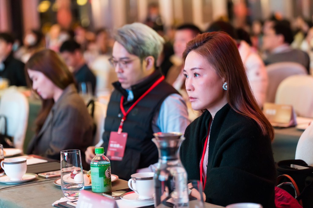 [活動攝影]八億Skin Power Up 上市發表會-最專業的團隊完成每場完美活動攝影，拍的不只好更要快! #尾牙攝影