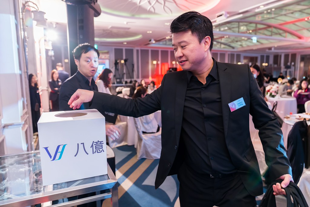 [活動攝影]八億Skin Power Up 上市發表會-最專業的團隊完成每場完美活動攝影，拍的不只好更要快! #即拍即印