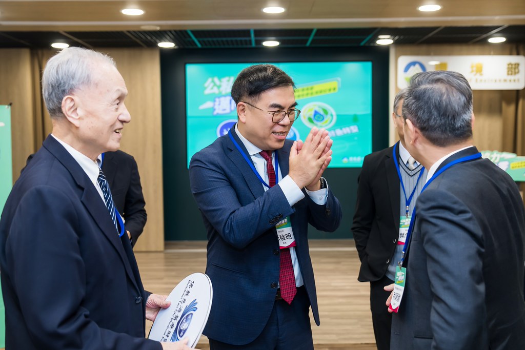 [活動攝影]114年環境部輔導補助節能減碳記者會-最專業的團隊完成每場完美活動攝影，拍的不只好更要快! #即拍即印