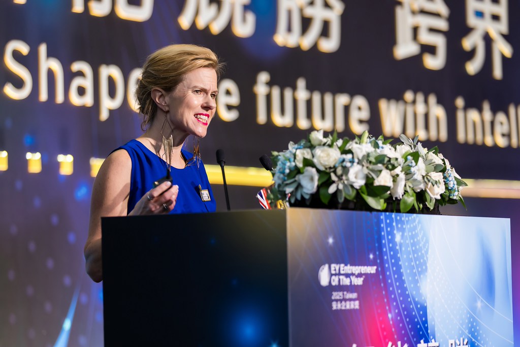 [活動攝影]2025 Taiwan 安永企業家獎-最專業的團隊完成每場完美活動攝影，拍的不只好更要快! #即拍即印