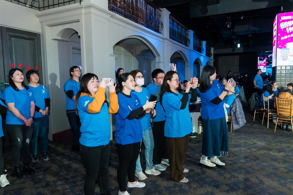 [活動攝影] 2025台灣居護尾牙晚宴-最專業的團隊完成每場完美活動攝影，拍的不只好更要快! #即拍即印