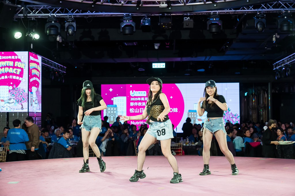 [活動攝影] 2025台灣居護尾牙晚宴-最專業的團隊完成每場完美活動攝影，拍的不只好更要快! #即拍即印