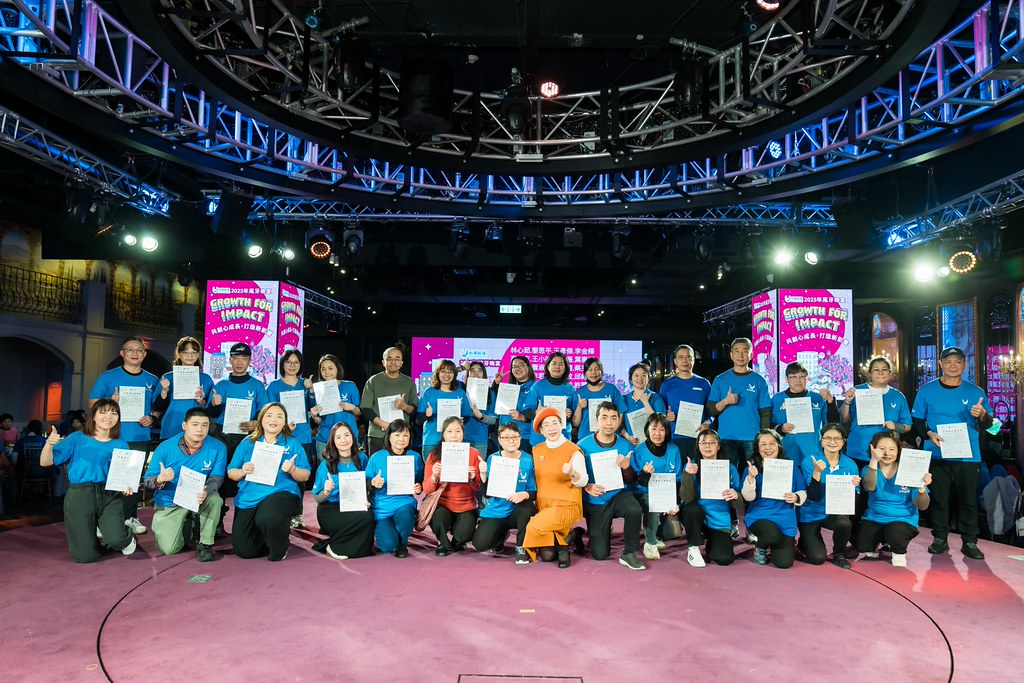 [活動攝影] 2025台灣居護尾牙晚宴-最專業的團隊完成每場完美活動攝影，拍的不只好更要快! #活動拍立得