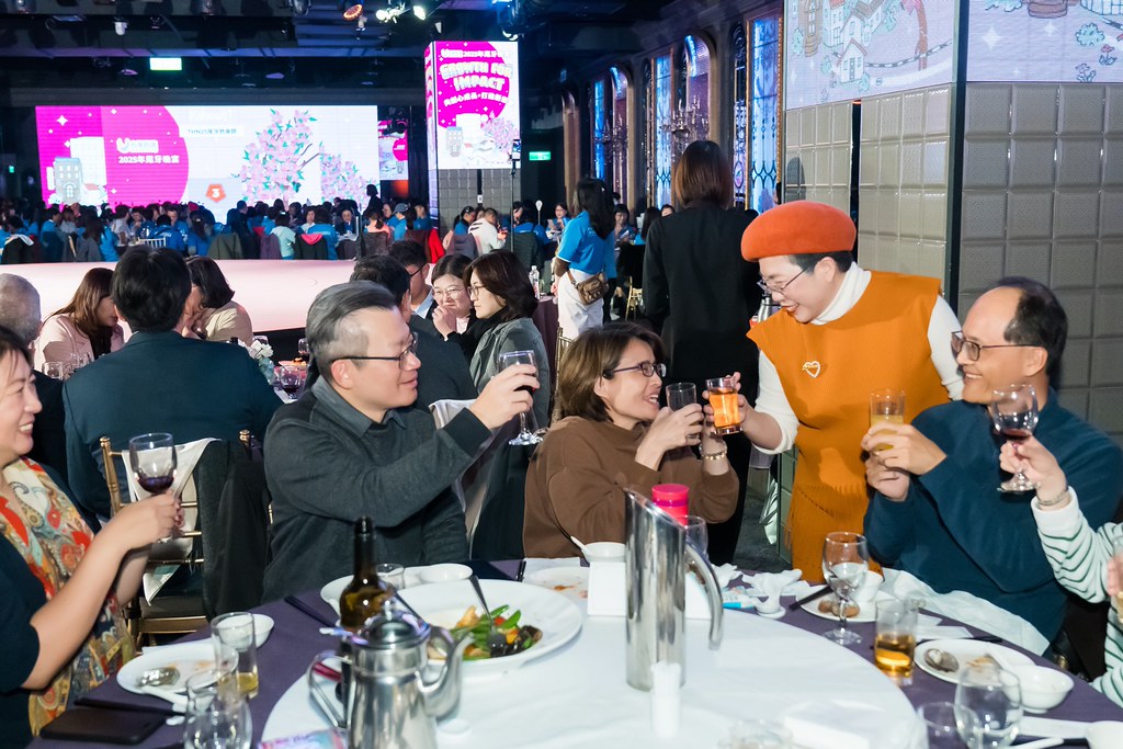 [活動攝影] 2025台灣居護尾牙晚宴-最專業的團隊完成每場完美活動攝影，拍的不只好更要快! #即拍即印