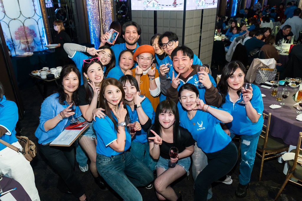 [活動攝影] 2025台灣居護尾牙晚宴-最專業的團隊完成每場完美活動攝影，拍的不只好更要快! #即拍即印