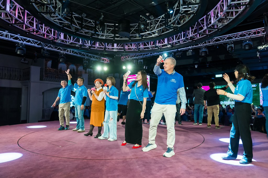 [活動攝影] 2025台灣居護尾牙晚宴-最專業的團隊完成每場完美活動攝影，拍的不只好更要快! #即拍即印