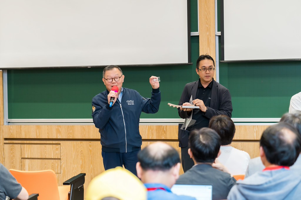 [活動攝影]陽明交通大學五周年校慶-最專業的團隊完成每場完美活動攝影，拍的不只好更要快! #即拍即印