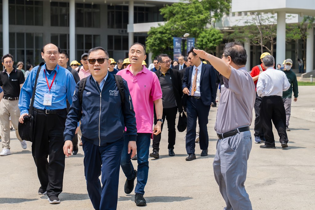 [活動攝影]陽明交通大學五周年校慶-最專業的團隊完成每場完美活動攝影，拍的不只好更要快! #即拍即印