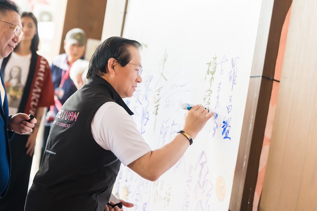 [活動攝影]霧隱城歡慶五周年 公益手護你-最專業的團隊完成每場完美活動攝影，拍的不只好更要快! #即拍即印