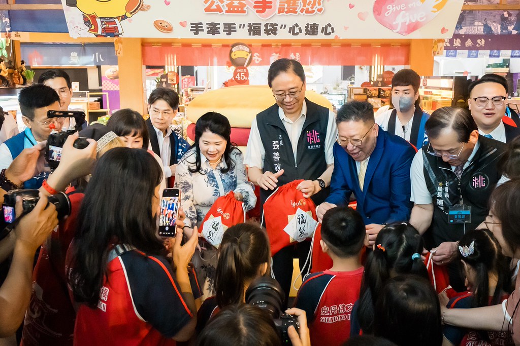 [活動攝影]霧隱城歡慶五周年 公益手護你-最專業的團隊完成每場完美活動攝影，拍的不只好更要快! #即拍即印