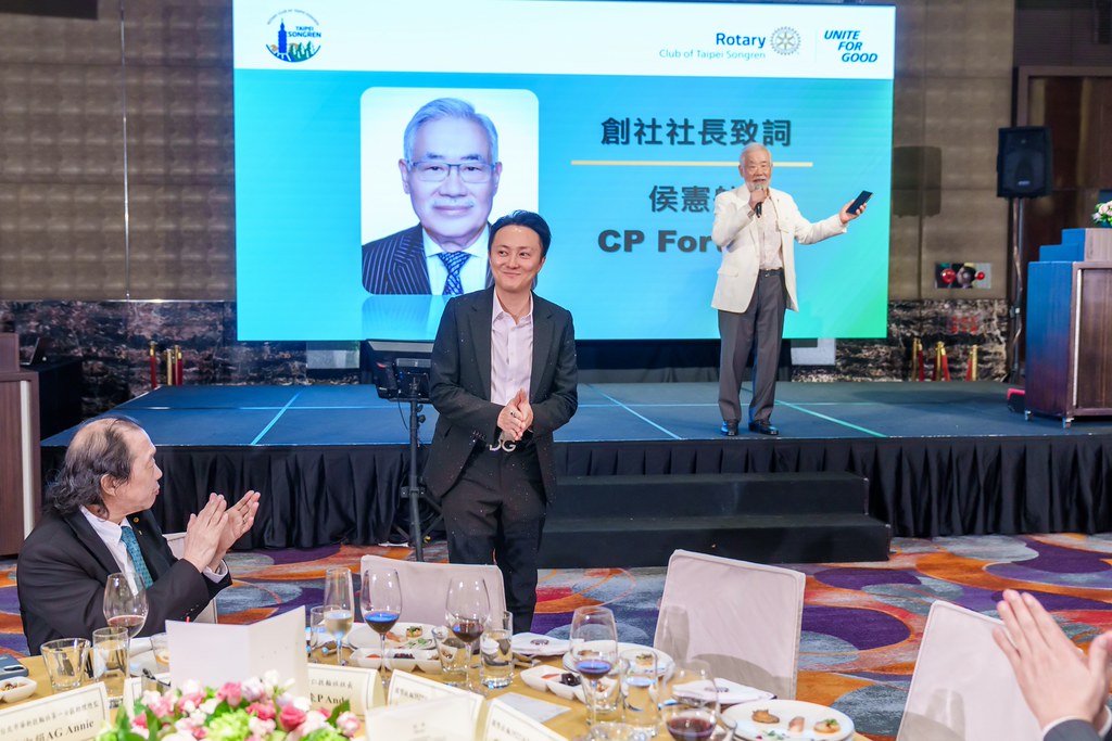 [雲端攝影]松仁社14屆社長感恩晚會-最專業的團隊完成每場完美活動攝影，拍的不只好更要快! #活動拍立得
