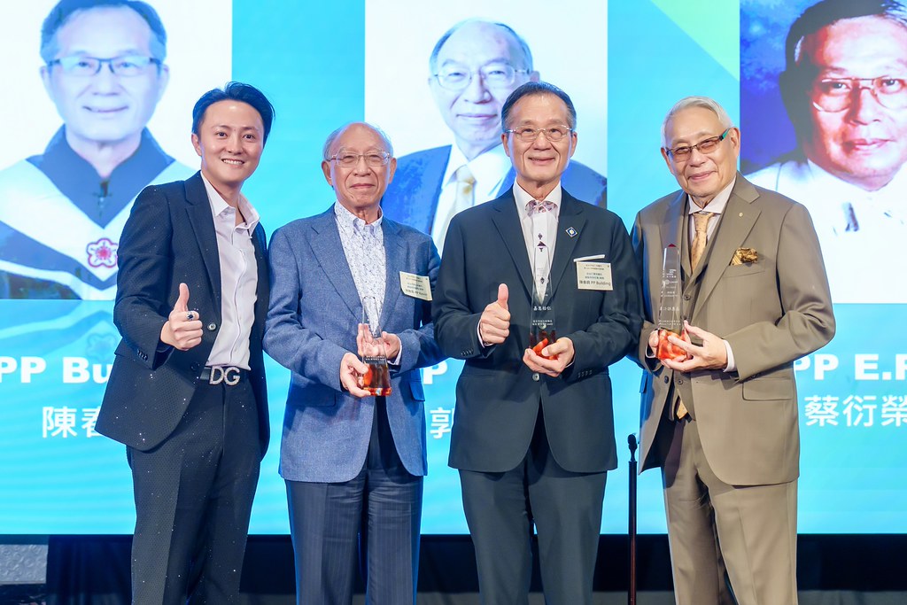 [雲端攝影]松仁社14屆社長感恩晚會-最專業的團隊完成每場完美活動攝影，拍的不只好更要快! #雲端攝影