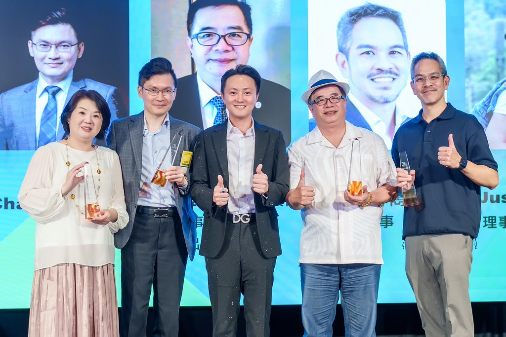 [雲端攝影]松仁社14屆社長感恩晚會-最專業的團隊完成每場完美活動攝影，拍的不只好更要快! #雲端攝影