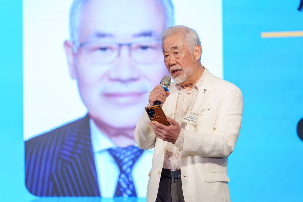 [雲端攝影]松仁社14屆社長感恩晚會-最專業的團隊完成每場完美活動攝影，拍的不只好更要快! #即時攝影