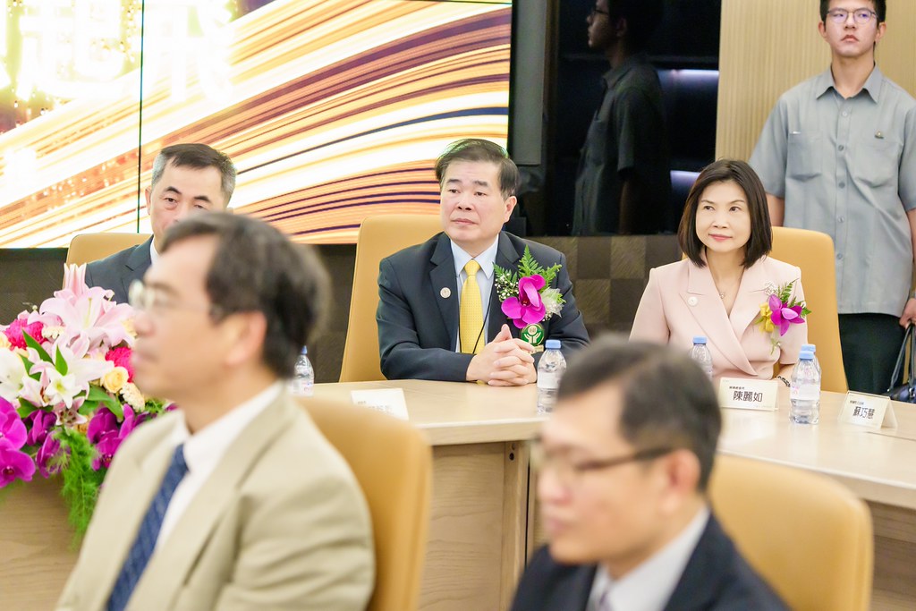[活動攝影]創新創業總會新北辦公室開幕典禮-最專業的團隊完成每場完美活動攝影，拍的不只好更要快! #即拍即印