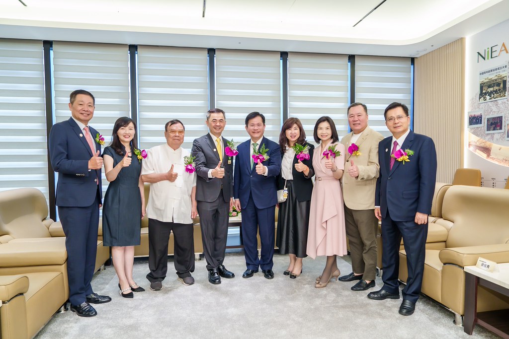 [活動攝影]創新創業總會新北辦公室開幕典禮-最專業的團隊完成每場完美活動攝影，拍的不只好更要快! #活動拍立得