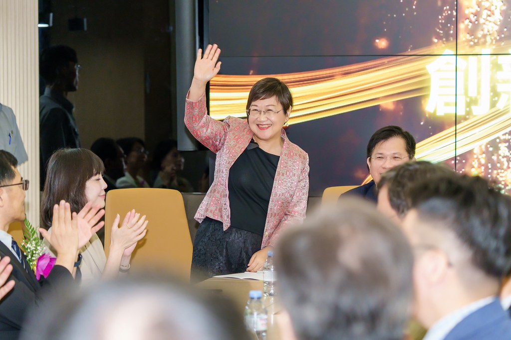 [活動攝影]創新創業總會新北辦公室開幕典禮-最專業的團隊完成每場完美活動攝影，拍的不只好更要快! #即拍即印