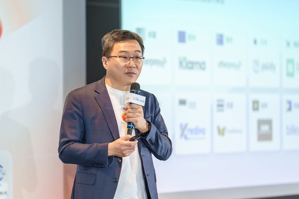 [活動攝影]電信即信用 分期大哥付 記者會-最專業的團隊完成每場完美活動攝影，拍的不只好更要快! #即拍即印